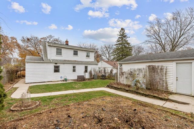 5721 N 58th STREET, Milwaukee, WI 53218