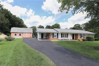 1635 Cricket Court, Kernersville, NC 27284