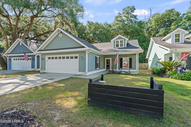 14 Carolina Village Circle, Beaufort, SC 29906