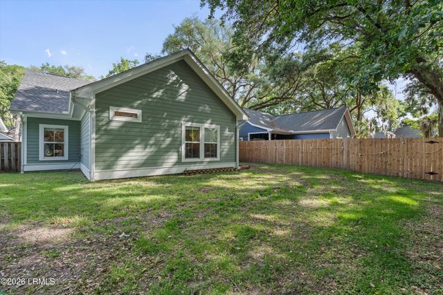 14 Carolina Village Circle, Beaufort, SC 29906