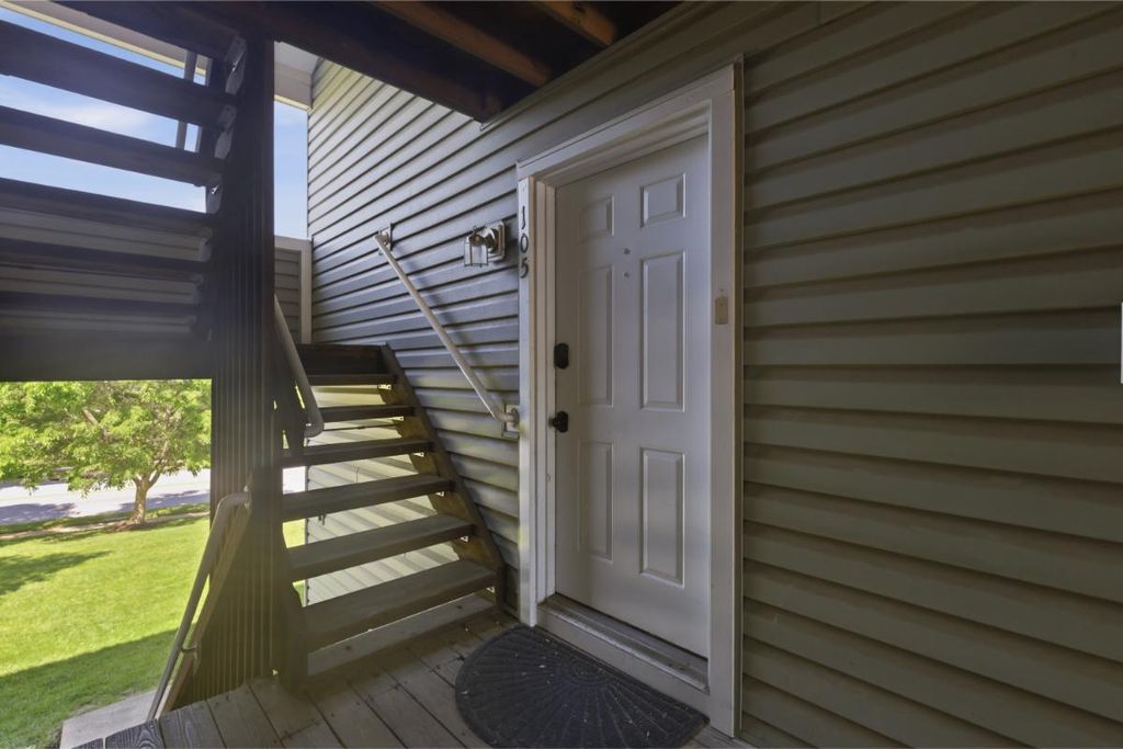 Image 15 of property listing at 6470 GREEN FIELD RD #1-105, Elkridge, MD 21075
