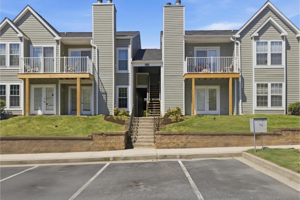 Image 17 of property listing at 6470 GREEN FIELD RD #1-105, Elkridge, MD 21075