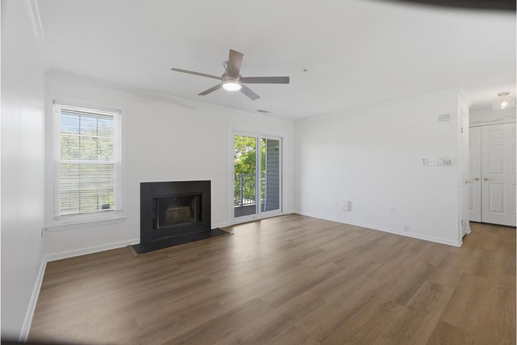 Image 6 of property listing at 6470 GREEN FIELD RD #1-105, Elkridge, MD 21075