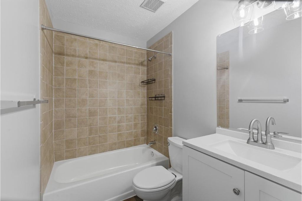 Image 10 of property listing at 6470 GREEN FIELD RD #1-105, Elkridge, MD 21075