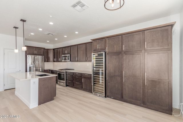 41401 N MAIDSTONE Court, Anthem, AZ 85086