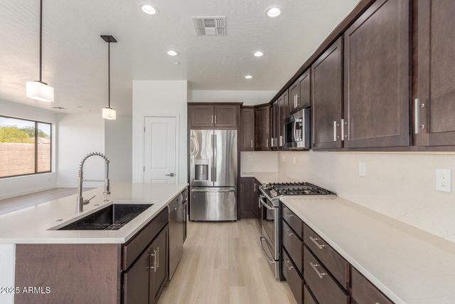 41401 N MAIDSTONE Court, Anthem, AZ 85086