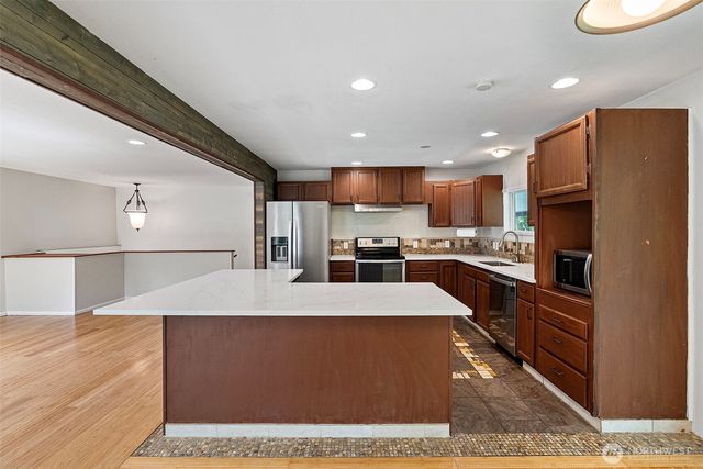14005 51st Avenue E, Tacoma, WA 98446