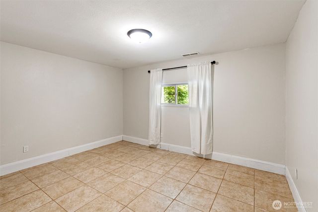 14005 51st Avenue E, Tacoma, WA 98446