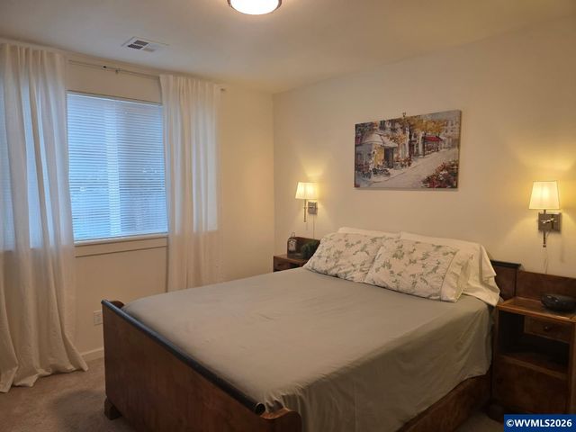1626 1st Av E, Albany, OR 97321