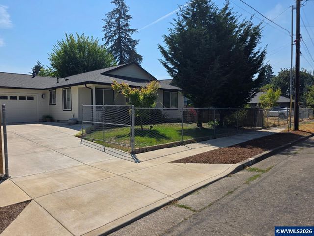 1626 1st Av E, Albany, OR 97321