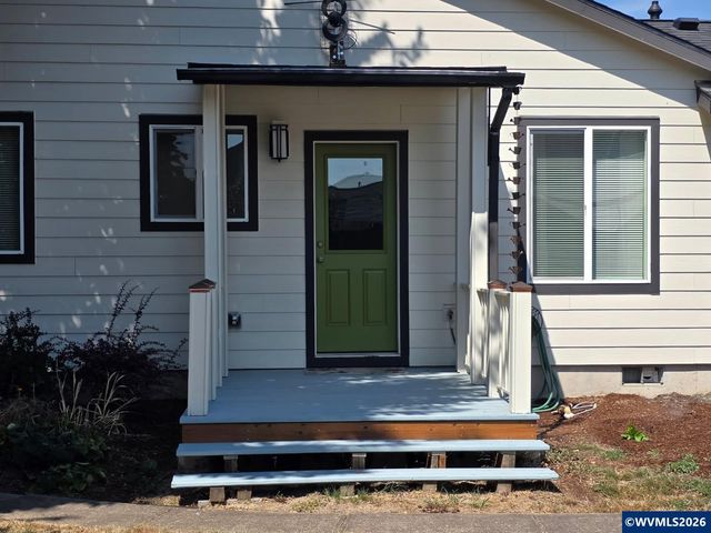 1626 1st Av E, Albany, OR 97321