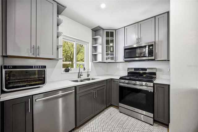 4107 NW 19TH TERRACE, Gainesville, FL 32605