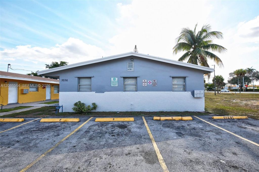 3036 NW 2nd Street 1-4, Pompano Beach, FL 33069
