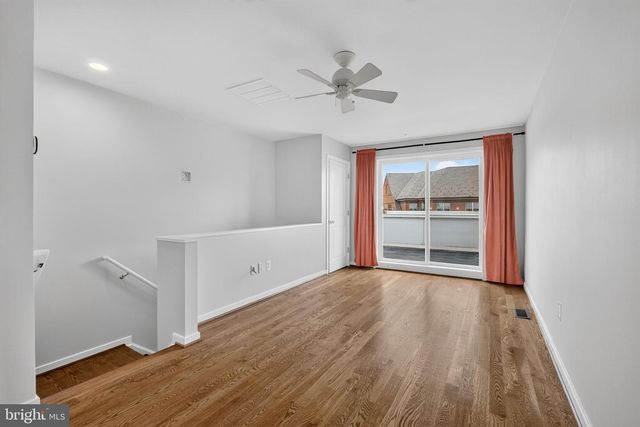 909 5TH ST SE, Washington, DC 20003
