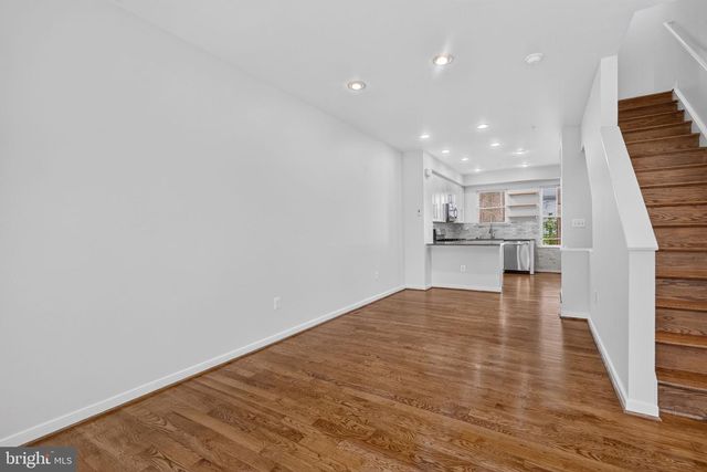 909 5TH ST SE, Washington, DC 20003