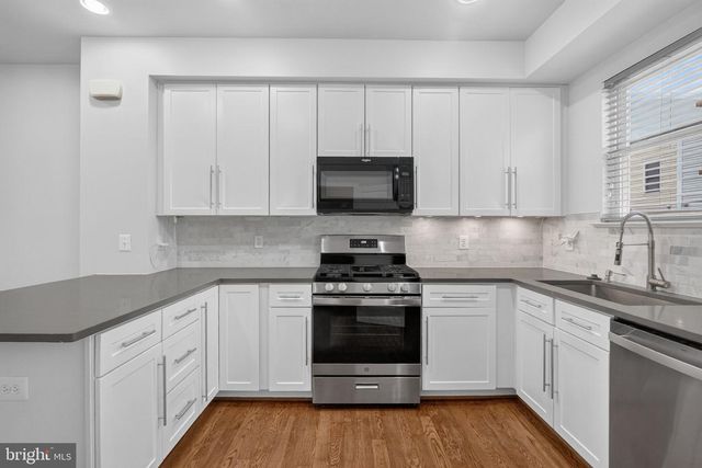 909 5TH ST SE, Washington, DC 20003