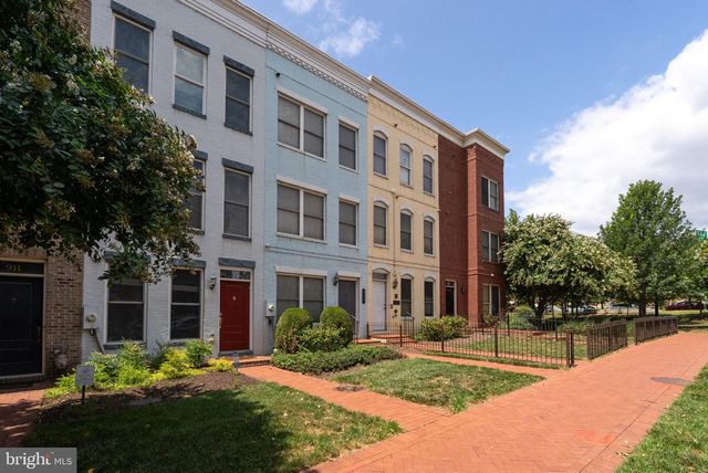 909 5TH ST SE, Washington, DC 20003