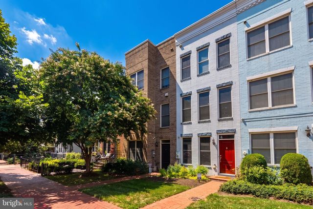 909 5TH ST SE, Washington, DC 20003