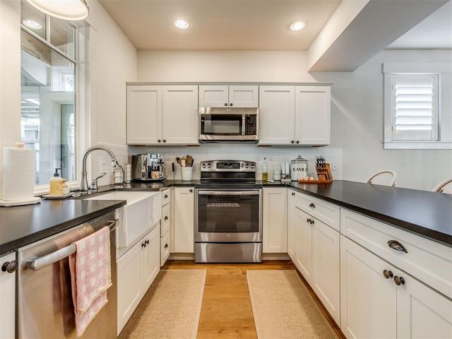 29 Boardwalk Avenue C, Carlton Landing, OK 74432