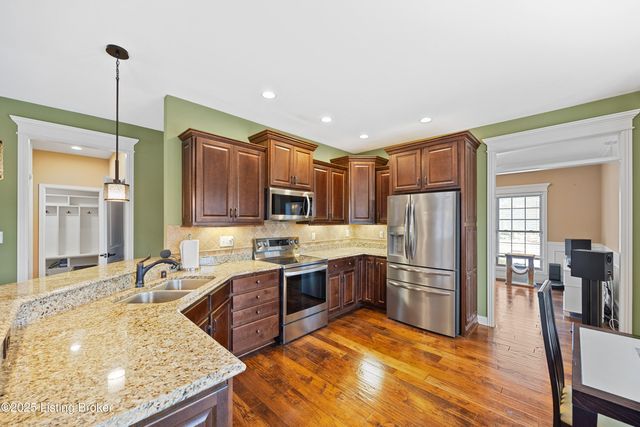 11101 Pebble Creek Dr, Louisville, KY 40241