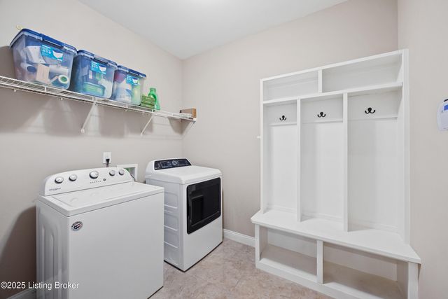 11101 Pebble Creek Dr, Louisville, KY 40241