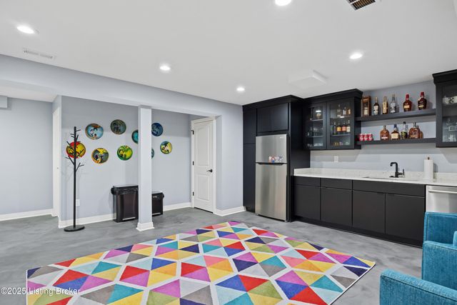 11101 Pebble Creek Dr, Louisville, KY 40241