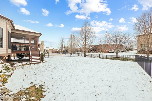 11101 Pebble Creek Dr, Louisville, KY 40241