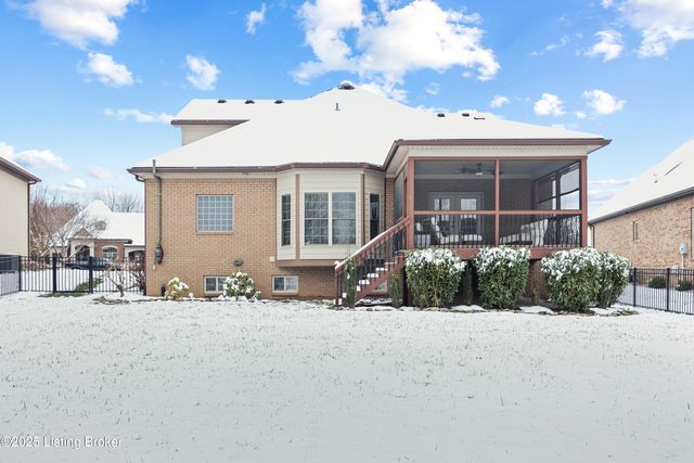 11101 Pebble Creek Dr, Louisville, KY 40241