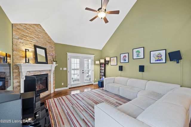 11101 Pebble Creek Dr, Louisville, KY 40241