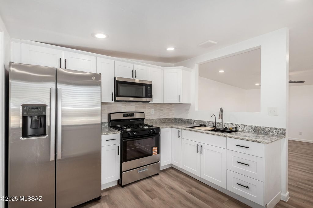 4020 E 27th Street, Tucson, AZ 85711