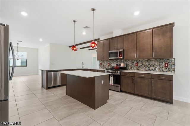 18311 Parksville DR, Estero, FL 33928