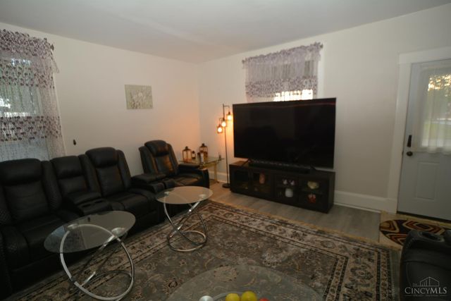 11122 Main Street, Cincinnati, OH 45241