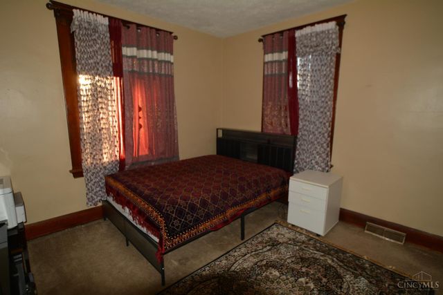 11122 Main Street, Cincinnati, OH 45241