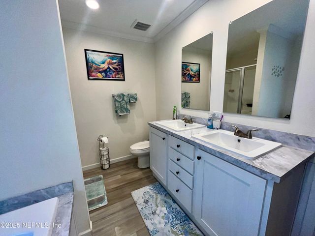 106 LAKE Circle, Satsuma, FL 32189