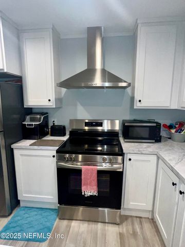 106 LAKE Circle, Satsuma, FL 32189