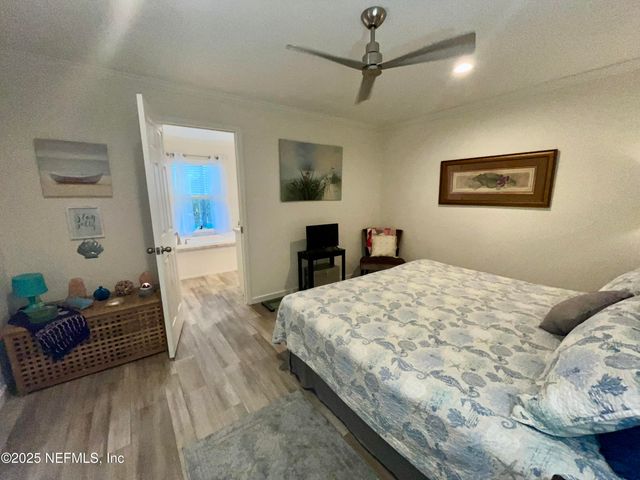 106 LAKE Circle, Satsuma, FL 32189