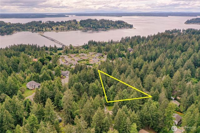 3214 77th Avenue NW, Gig Harbor, WA 98335