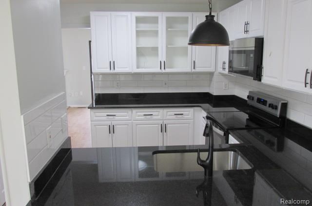 6362 Richard Run, West Bloomfield, MI 48322