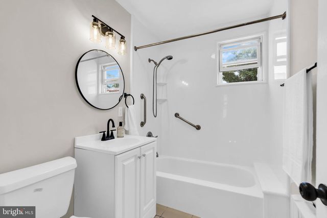 6804 VENTNOR AVE, Ventnor City, NJ 08406