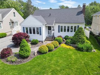 60 East Elizabeth Street, Skaneateles, NY 13152