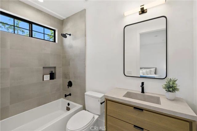 24142 AMURRO, Mission Viejo, CA 92691