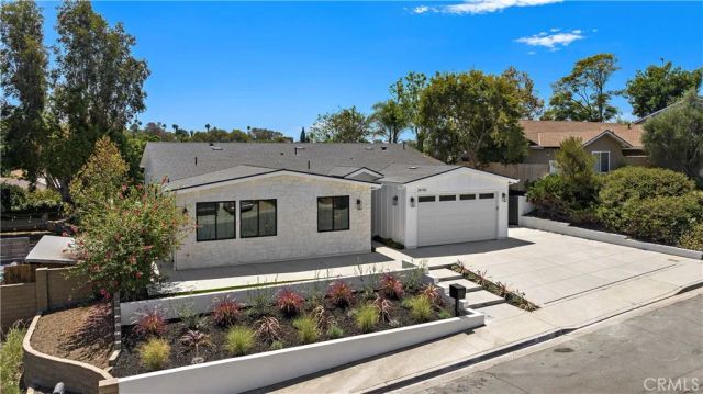 24142 AMURRO, Mission Viejo, CA 92691