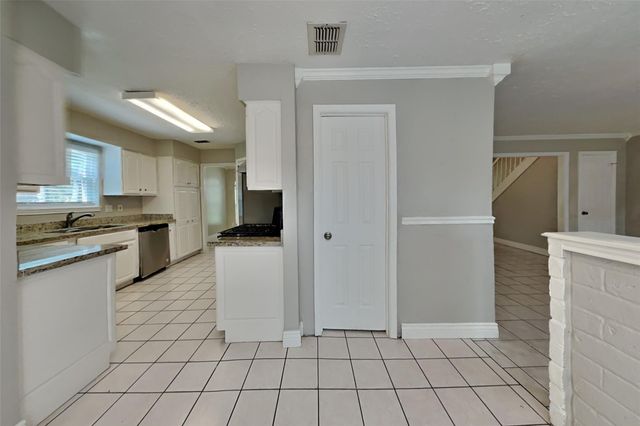 3238 Three Pines Drive, Houston, TX 77339