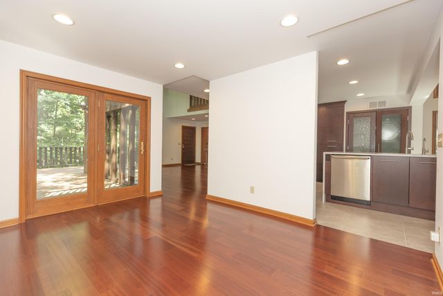 9121 Hickory Ridge Lane, Mount Vernon, IN 47620