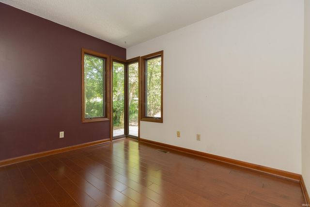 9121 Hickory Ridge Lane, Mount Vernon, IN 47620