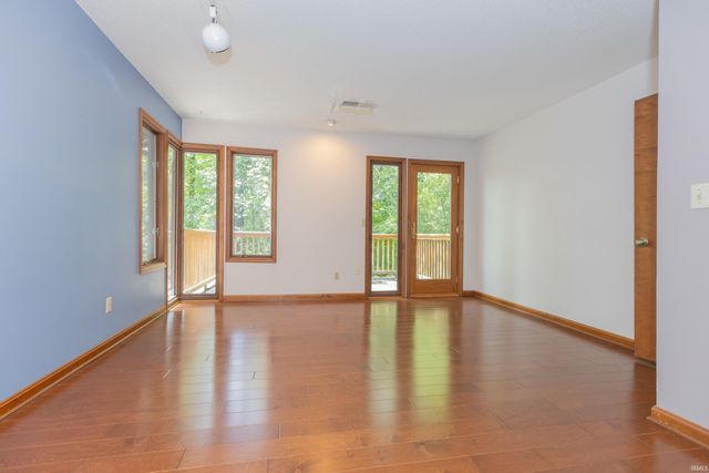 9121 Hickory Ridge Lane, Mount Vernon, IN 47620