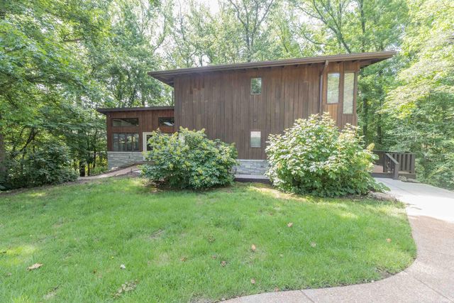 9121 Hickory Ridge Lane, Mount Vernon, IN 47620