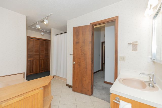 9121 Hickory Ridge Lane, Mount Vernon, IN 47620