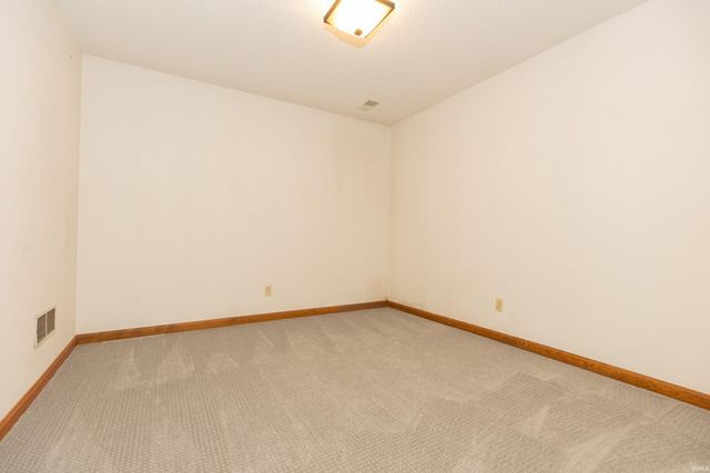 9121 Hickory Ridge Lane, Mount Vernon, IN 47620
