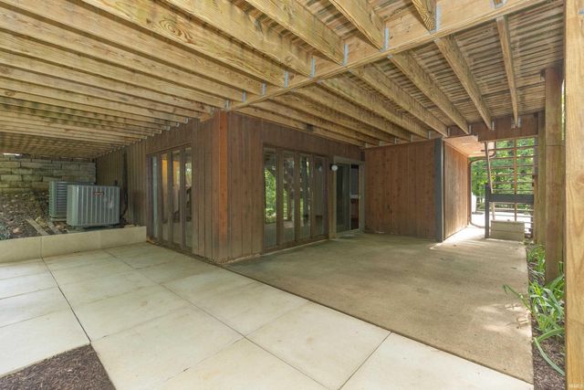 9121 Hickory Ridge Lane, Mount Vernon, IN 47620
